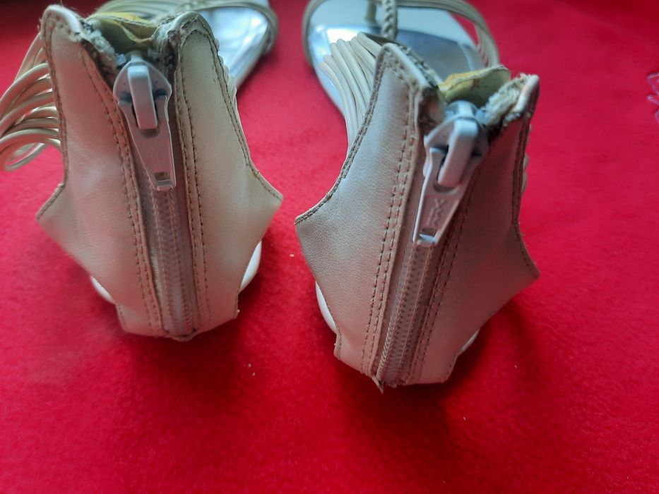 Продам босоніжки Дженіфер Лопез