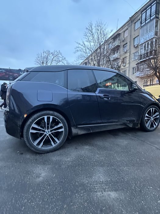 Автомобіль BMW I3s 2018 року