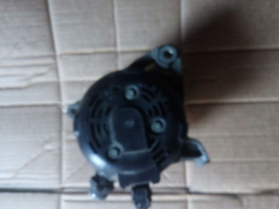 toyota AURIS II 13-18 alternator 1,4 d-4d 90 km