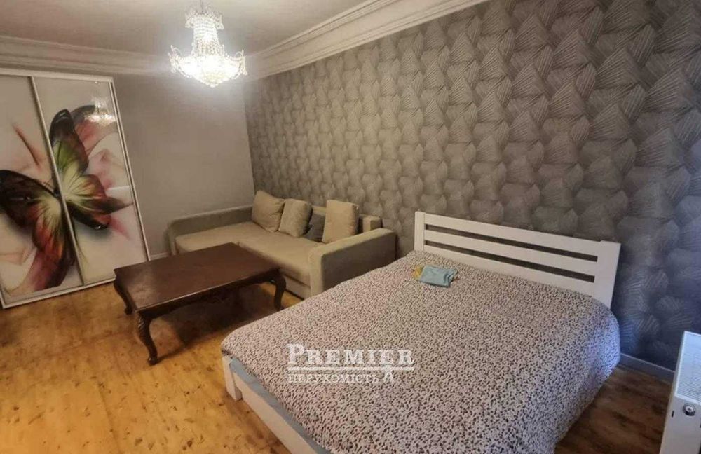 Эксклюзивная 2-х ком. квартира в Центре. Парк Шевченко.