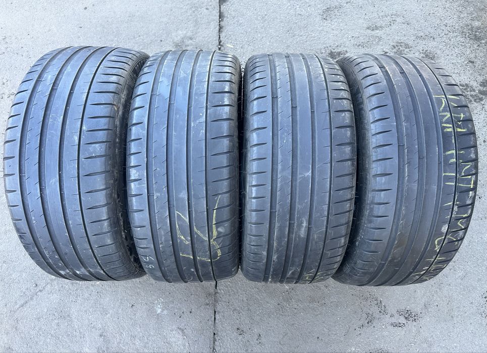 Шини 245 40 19 98Y XL Michelin Pilot Sport 4S комплект