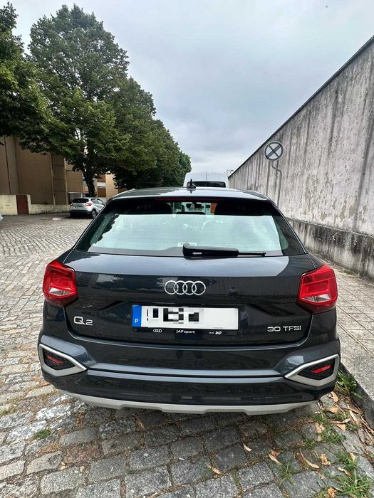 AUDI Q2 30 TFSI em muito bom estado