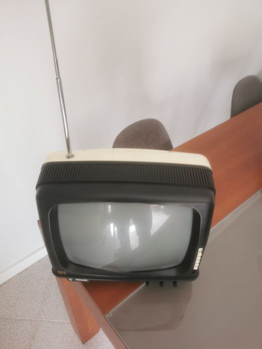 TV Philips vintage portátil  12V.