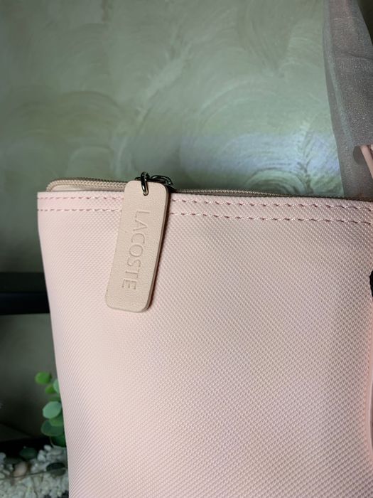 Стильна жіноча сумка Lacoste