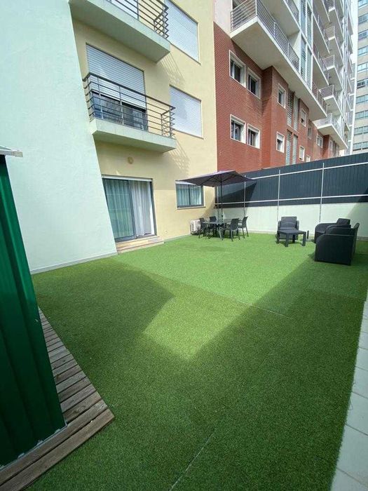 Apartmento T 1 com garagem e terraço
