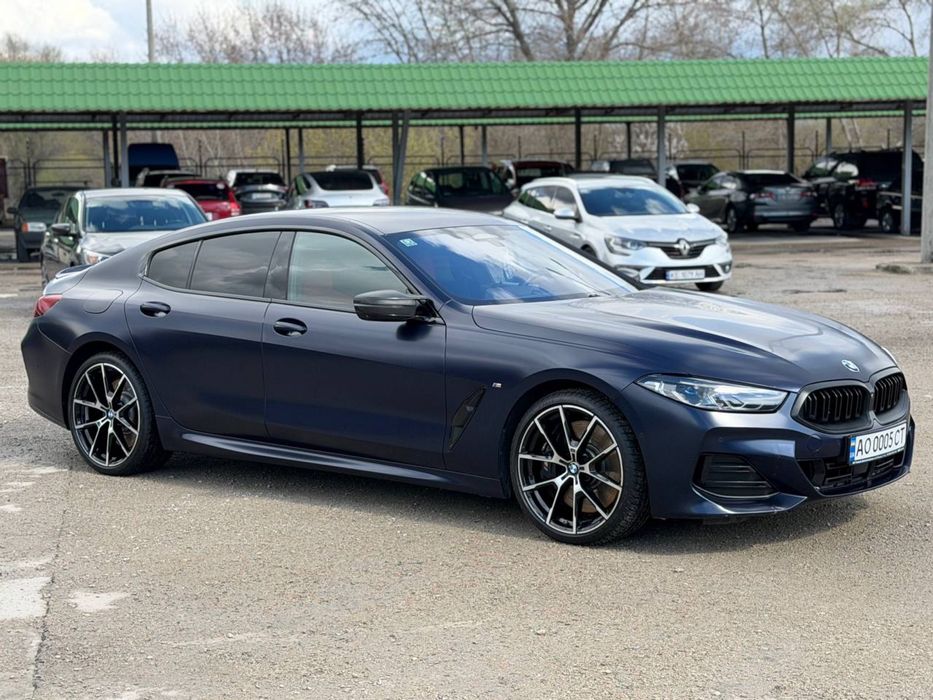 BMW 840D офіційний автомобіль