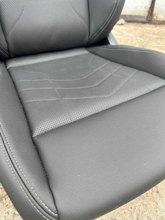 BMW X1 U11 салон сидіння  карти обшивка бмв х1 ю11 Розборка
