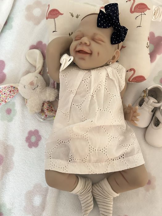 Bebé reborn novo