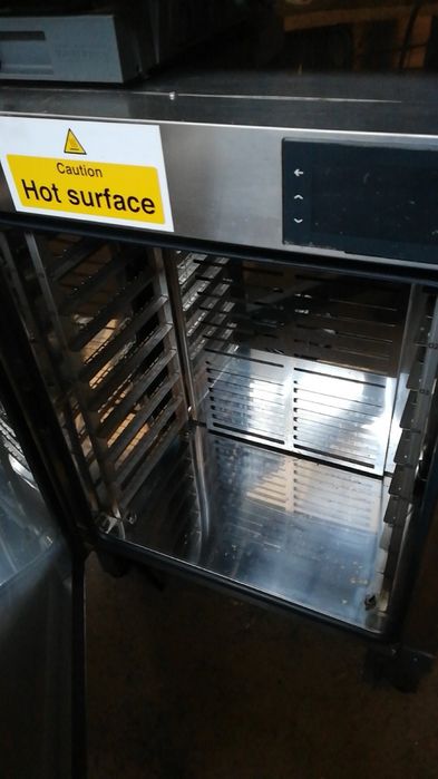 Пароконвектомат Unox XEVC 0511 Plus