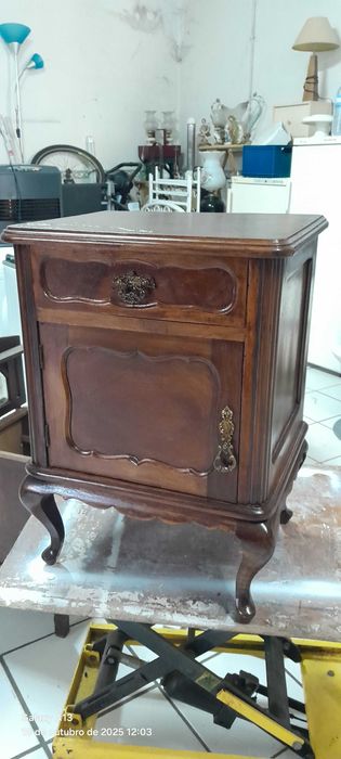 Mesinha de cabeceira nº 5