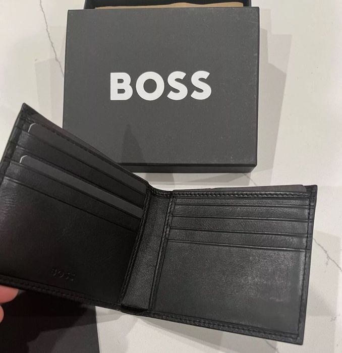 Продам шкіряній гаманець Hugo Boss City Deco