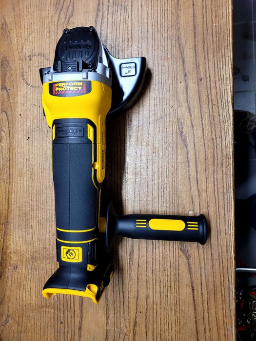 Szlifierka Dewalt DCG405 18V