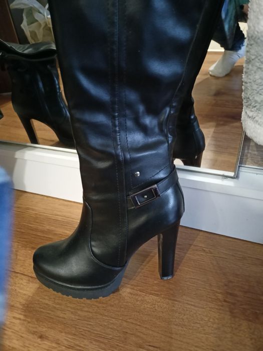 Wysokie kozaki rozmiar 39