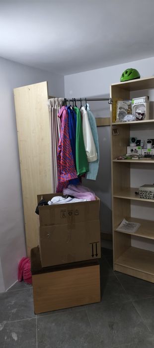 Меблі для магазину та дому.