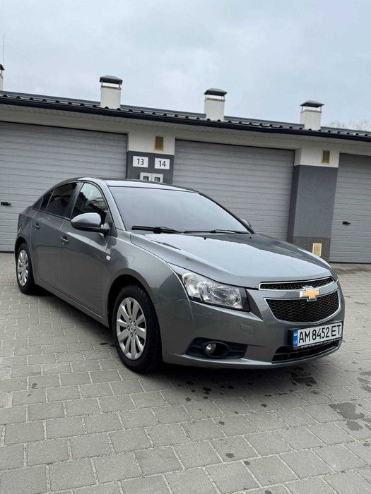 Продам Chevrolet Cruze 2011