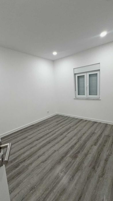 MORADIA V2 REMODELADA com sótão terraço e jardim