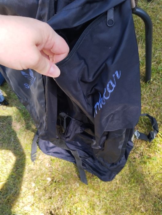 Duży plecak podróżny ze stelażem