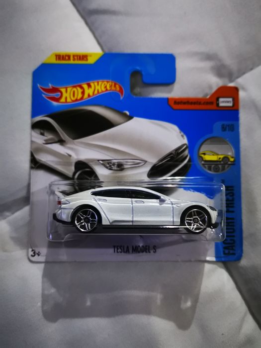 Tesla model S hot wheels novo com portes incluídos