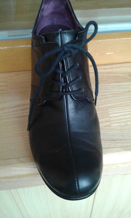Полусапожки кожаные фирмы "Gabor" черного цвета 37,5-38 размера