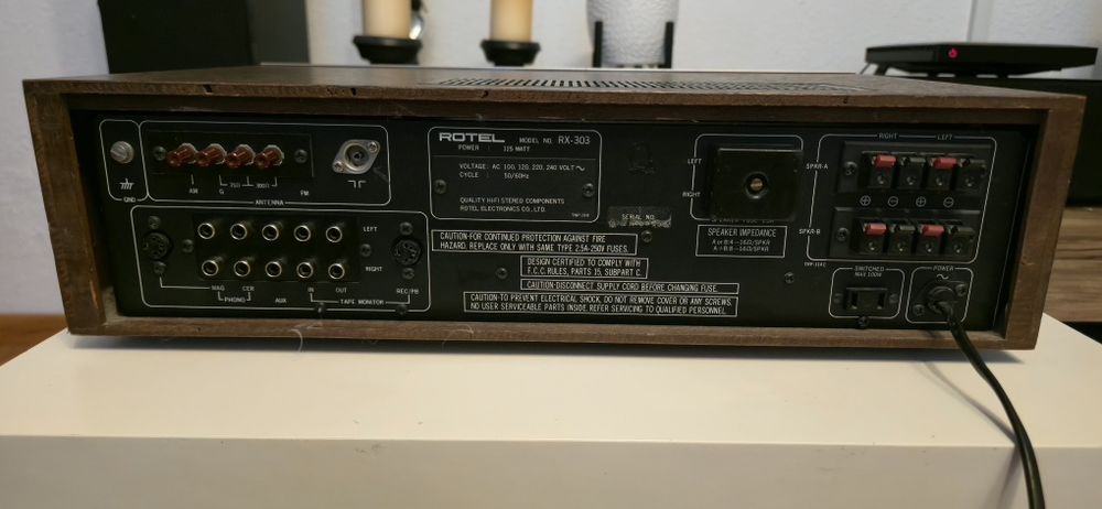 Rotel RX 303 amplituner/radio