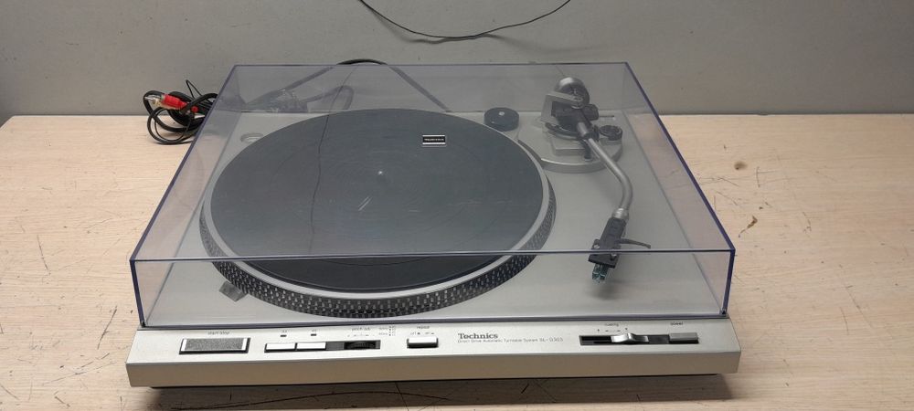 Gramofon Technics SL-D303