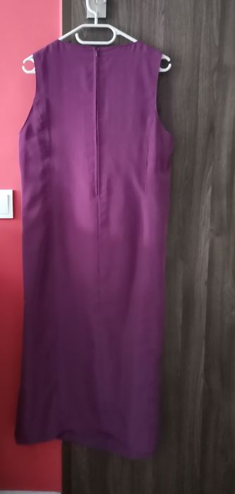 Fioletowa sukienka bez rękawów