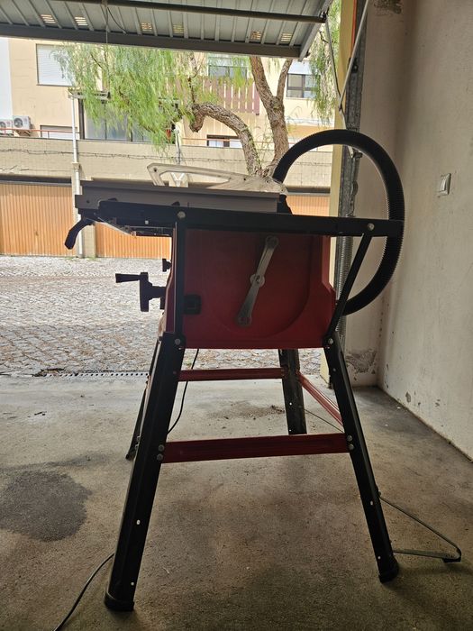 Serra bancada Einhell TC-TS 2025/2U