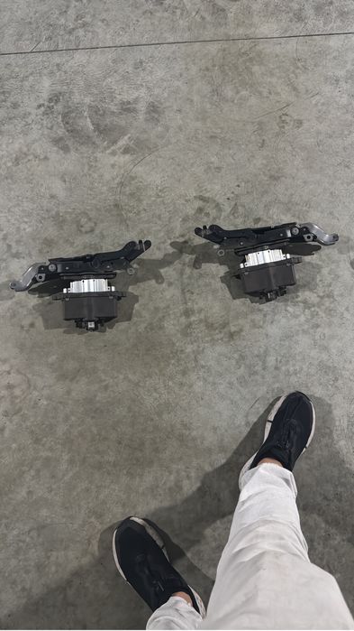 Dobradicas de capot bmw F11