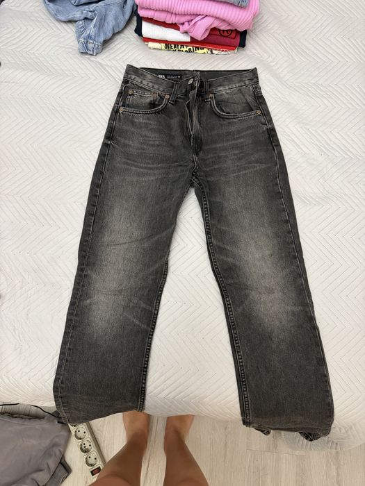 Джинси  Straight в ідеальному стані , 34 розмір, Zara