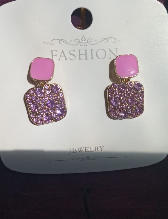 Серьги - гвоздики. Сережки. Женские украшения. Бижутерия.