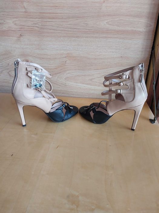 Buty szpilki, sandały, ZARA TRAFALUC rozm.39 dł.wkładki 25 cm.