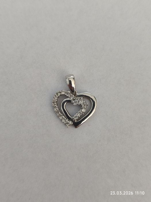 Złota zawieszka serduszka