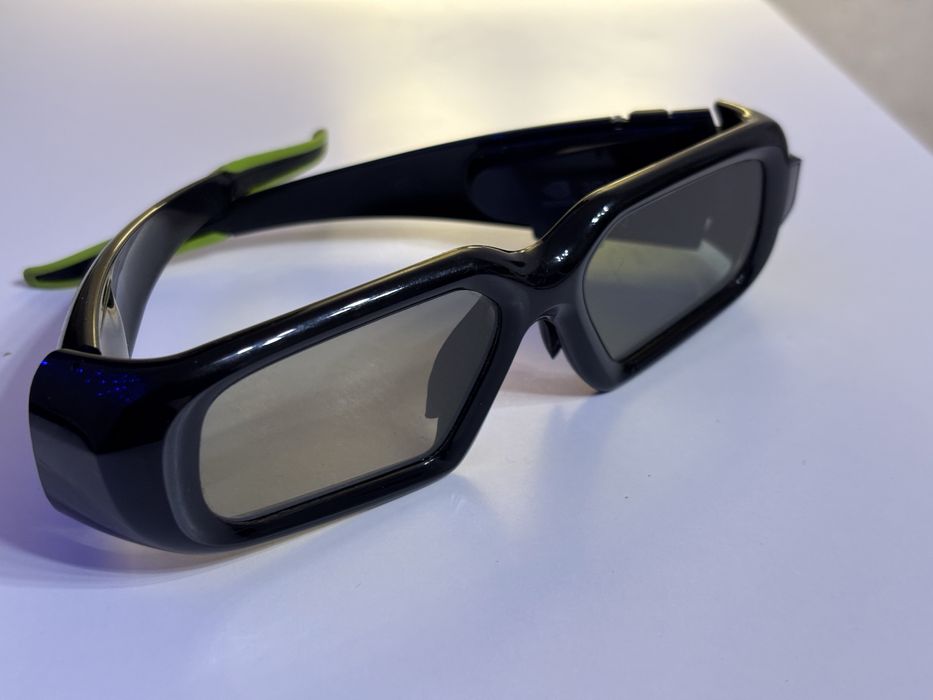 NVIDIA 3D Vision 2 Kit — Повний комплект стерео окулярів