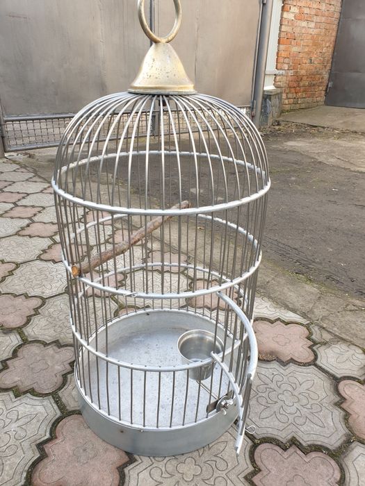 Продам якісну клітку для папуги