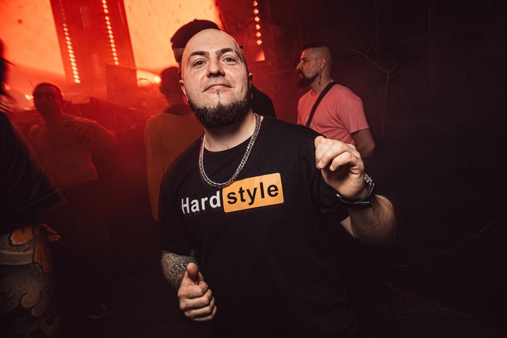 DJ | Караоке | Живий вокал | Виїзне музичне оформлення подій