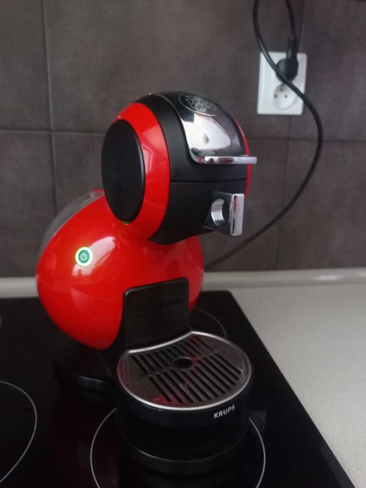 Expres do kawy na kapsułki  Nescafe Dolce Gusto  KP220
