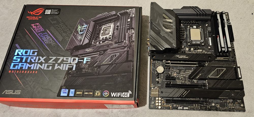 i5-12600KF、メモリ16GB、M.2 SSD 512GB GT1030 Процессор Intel Core i5-12600KF 3.7GHz/20MB (BX8071512600KF