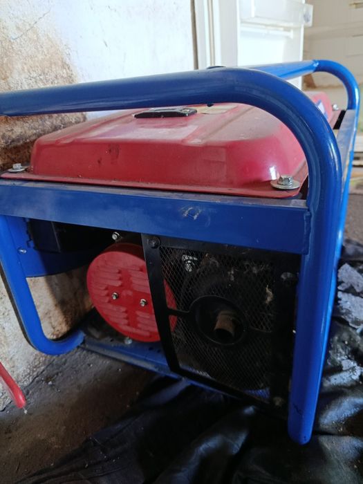 Генератор бензиновый