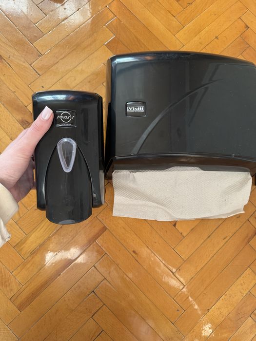 Набір для мила, тримач папирових рушників, та тримач для туалетного па