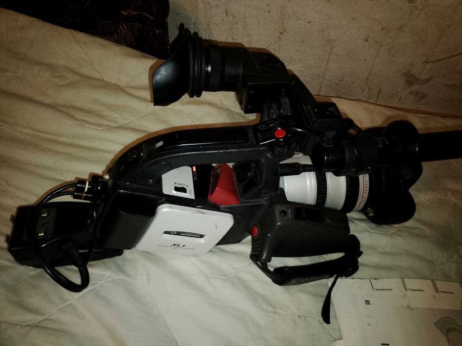 Відео камера "Canon XL1"