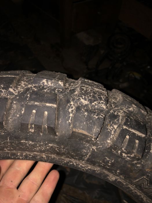 Продам мото резину р18