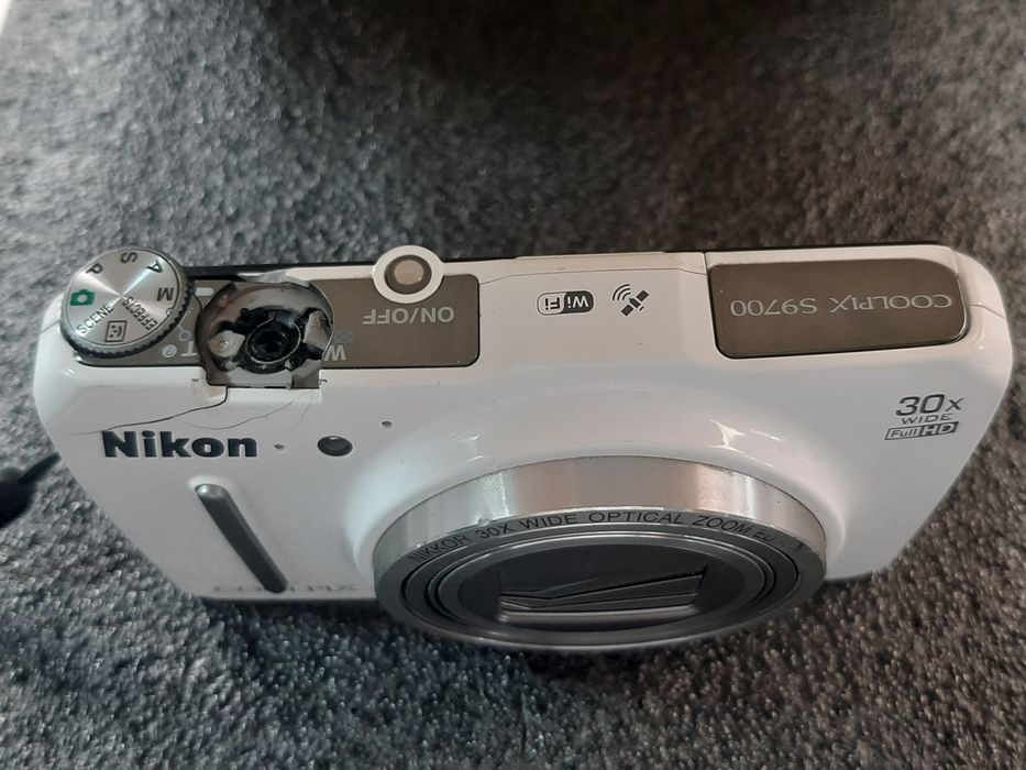 Фотоапарат Nikon Coolpix S9700  (L820