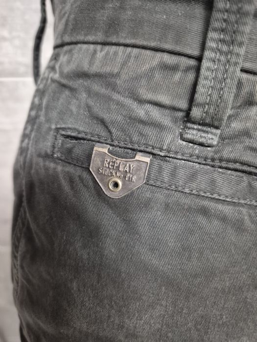 Męskie spodnie chinosy Replay khaki chino W32