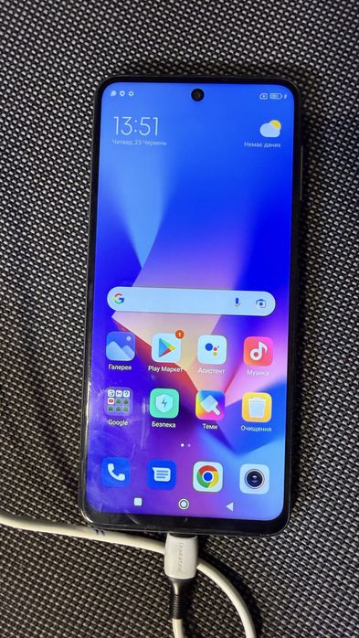 телефон Redmi Note 9Pro.
