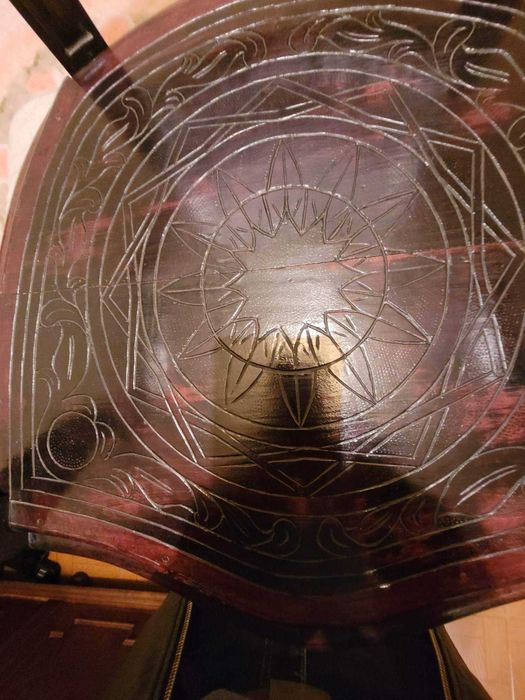 Cadeira seculo XVIII em Pau Santo, estilo Dna Maria