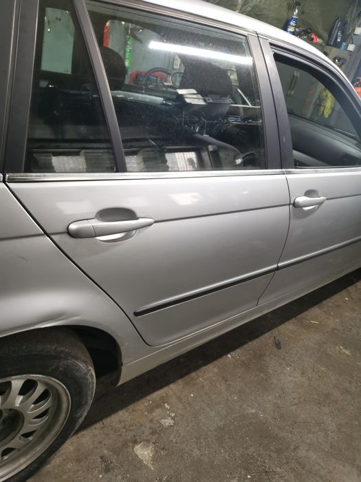 BMW E46 touring kombi drzwi prawe tył kompletne titansilber 354 /7
