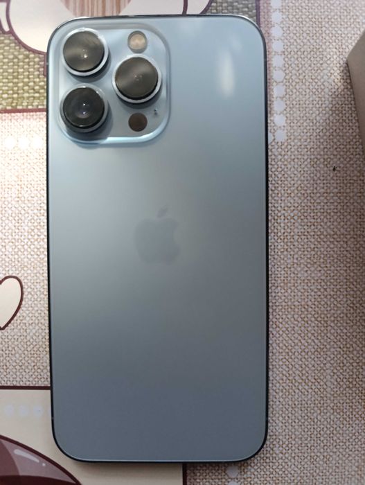 Telefon iPhone 13 pro uszkodzony