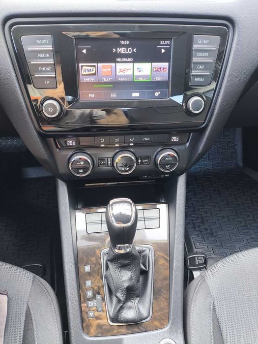 SKODA OCTAVIA III 1.4 TSI , salon PL, bixenon, DSG, parktronik x 2, zadbany