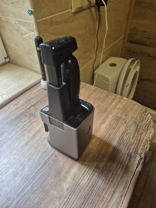 Продам бритву  Panasonic ES- Rt87