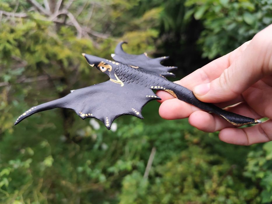 Smocze spinki do włosów na metalowej bazie – 2 modele do wyboru